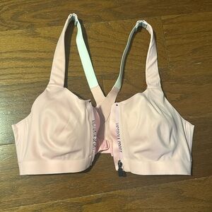 36C Victoria’s Secret sports bra